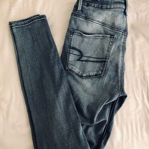 AE Distressed Sky High Jegging
